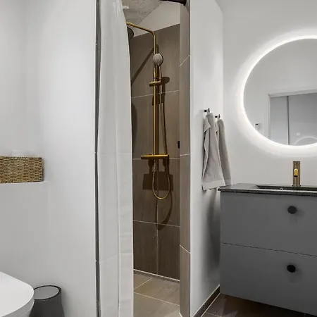 Дом отдыха 4 Bedroom Stunning In *