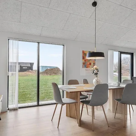 4 Bedroom Stunning In Hébergement de vacances