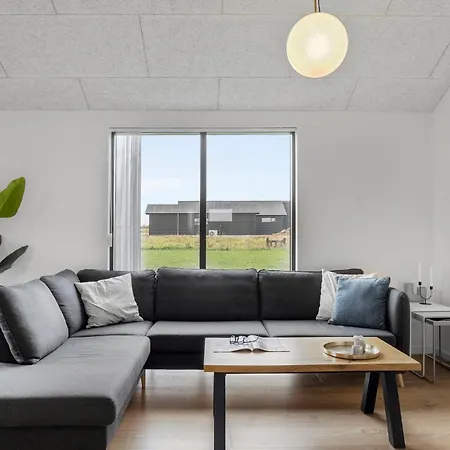 4 Bedroom Stunning In *