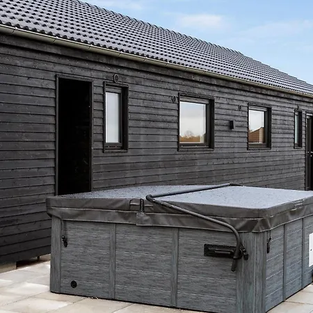 Hébergement de vacances 4 Bedroom Stunning In