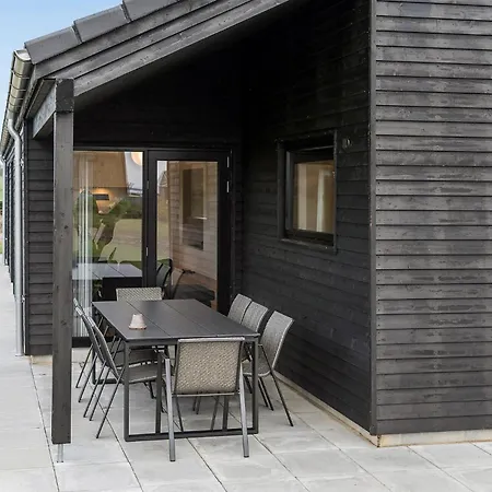 4 Bedroom Stunning In Hébergement de vacances Haderslev